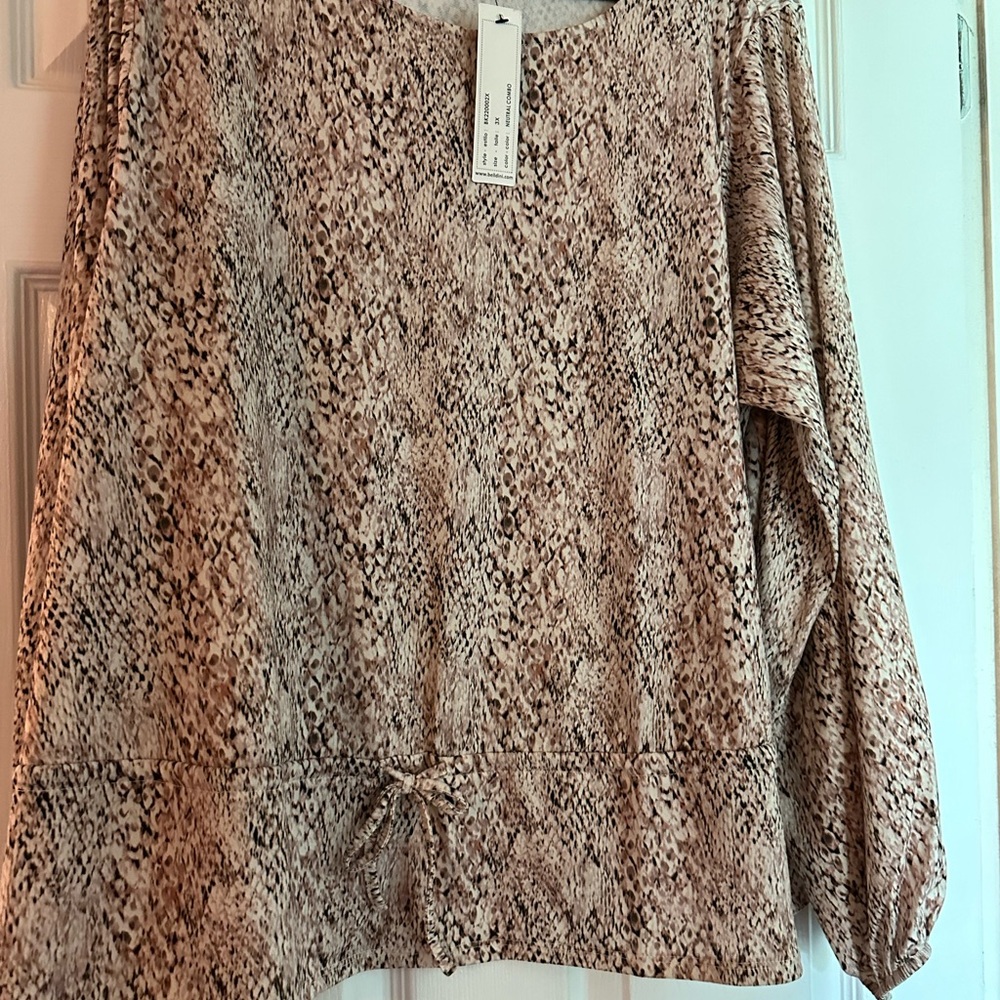 Brand new gathered around the waist blouse